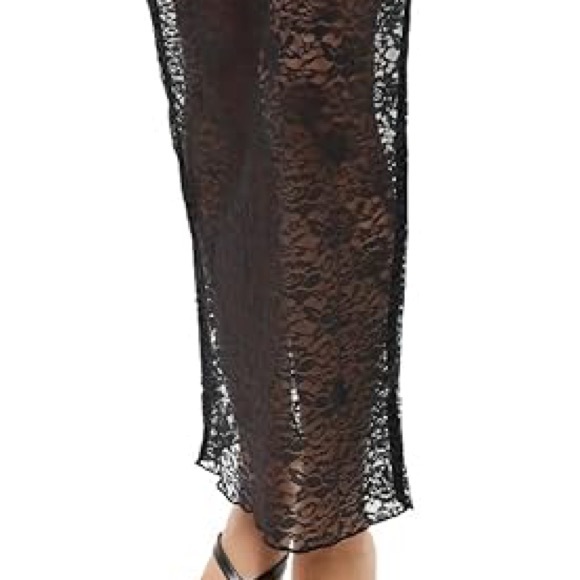 NWT - LIONESS FEVER LACE MAXI DRESS in ONYX - Picture 4 of 4